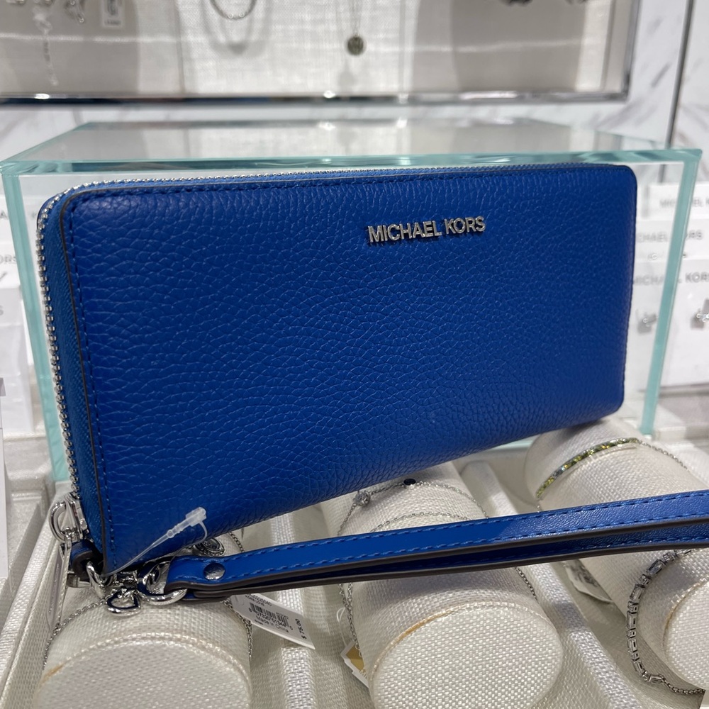 MICHAEL KORS Lg Pebbled Leather Continental Wallet Wristlet Phone 
Galaxy Blue - Picture 16 of 16